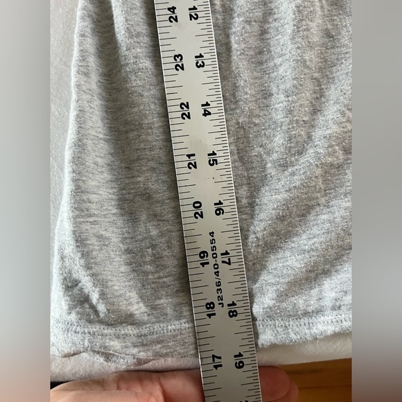 AMERICAN EAGLE VTG Y2K grey spaghetti strap eyelet trim graphic print Cami L - Picture 9 of 9